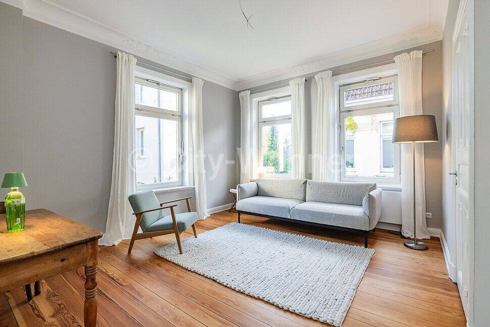 Schöne Altbauwohnung, komplett möbliert, im grünen Hamburg-Flottbek gelegen, 22609 Hamburg (Altona Groß Flottbek Nienstedten Osdorf Othmarschen)