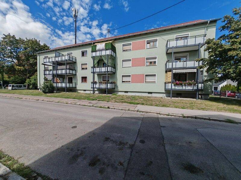 Hier finden Sie Ruhe: Hübsche 3 Zimmer-Wohnung in A.-Bärenkeller, 86156 Augsburg (Bärenkeller Kriegshaber Oberhausen Pfersee)