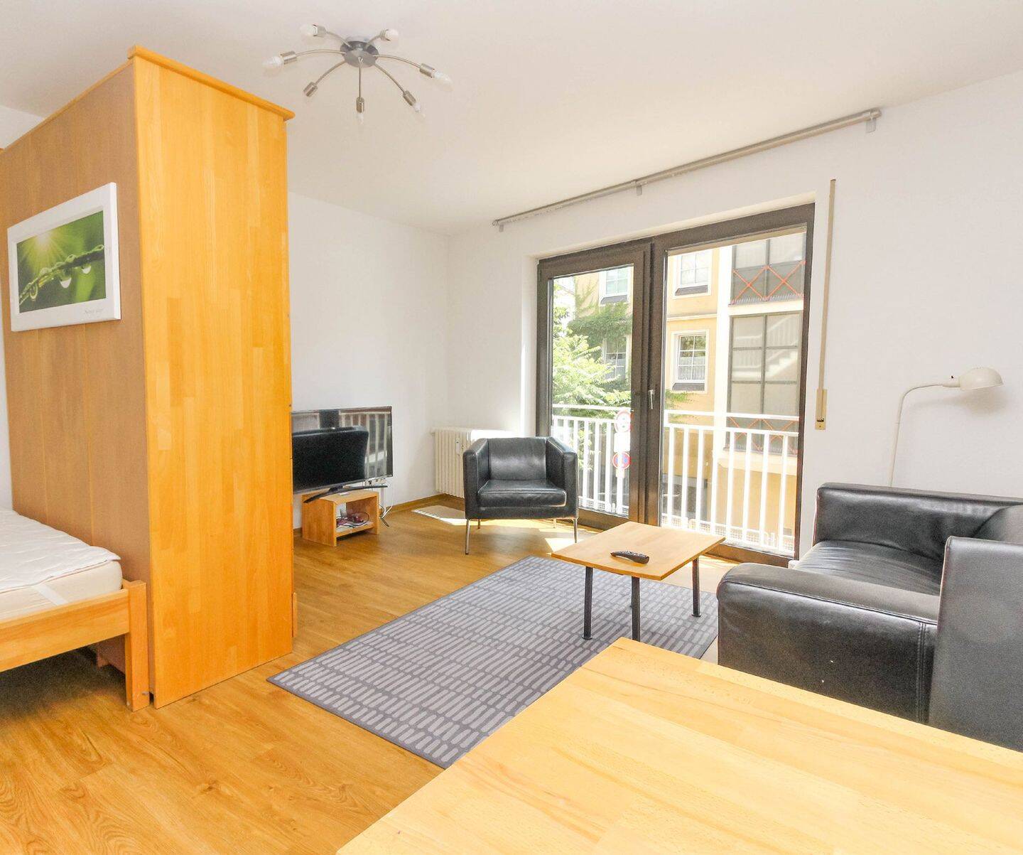 Möbliertes Apartment in Bahnhofsnähe inkl. NK + Internet, 97070 Würzburg (Altstadt)