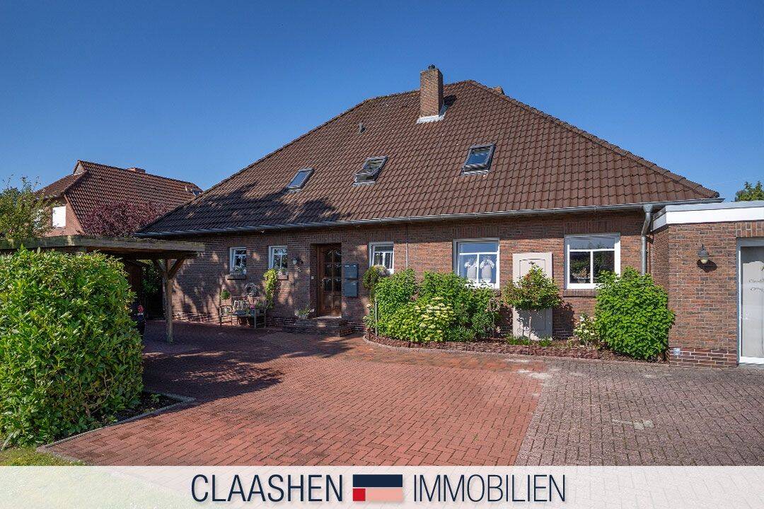 Charismatische Dachgeschosswohnung mit zwei Loggien, 26524 Hage