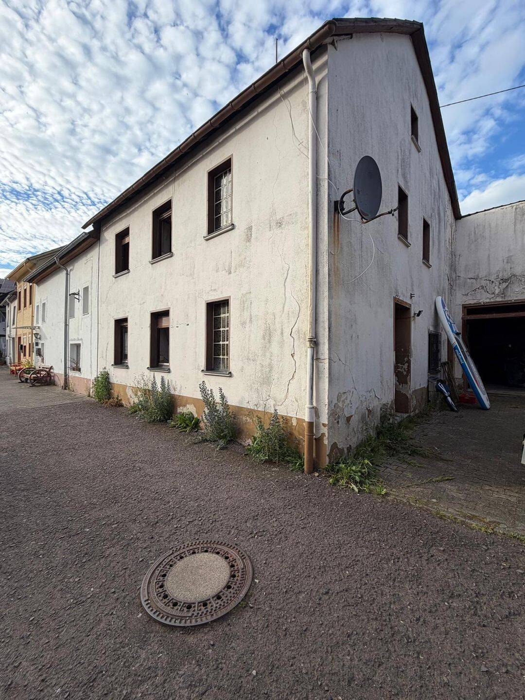 Einfamilienhaus, mit Zuschuss von 30.000€ bei Umbau,fußläufig zum Meerfelder Maar zu verkaufen!, 54531 Meerfeld