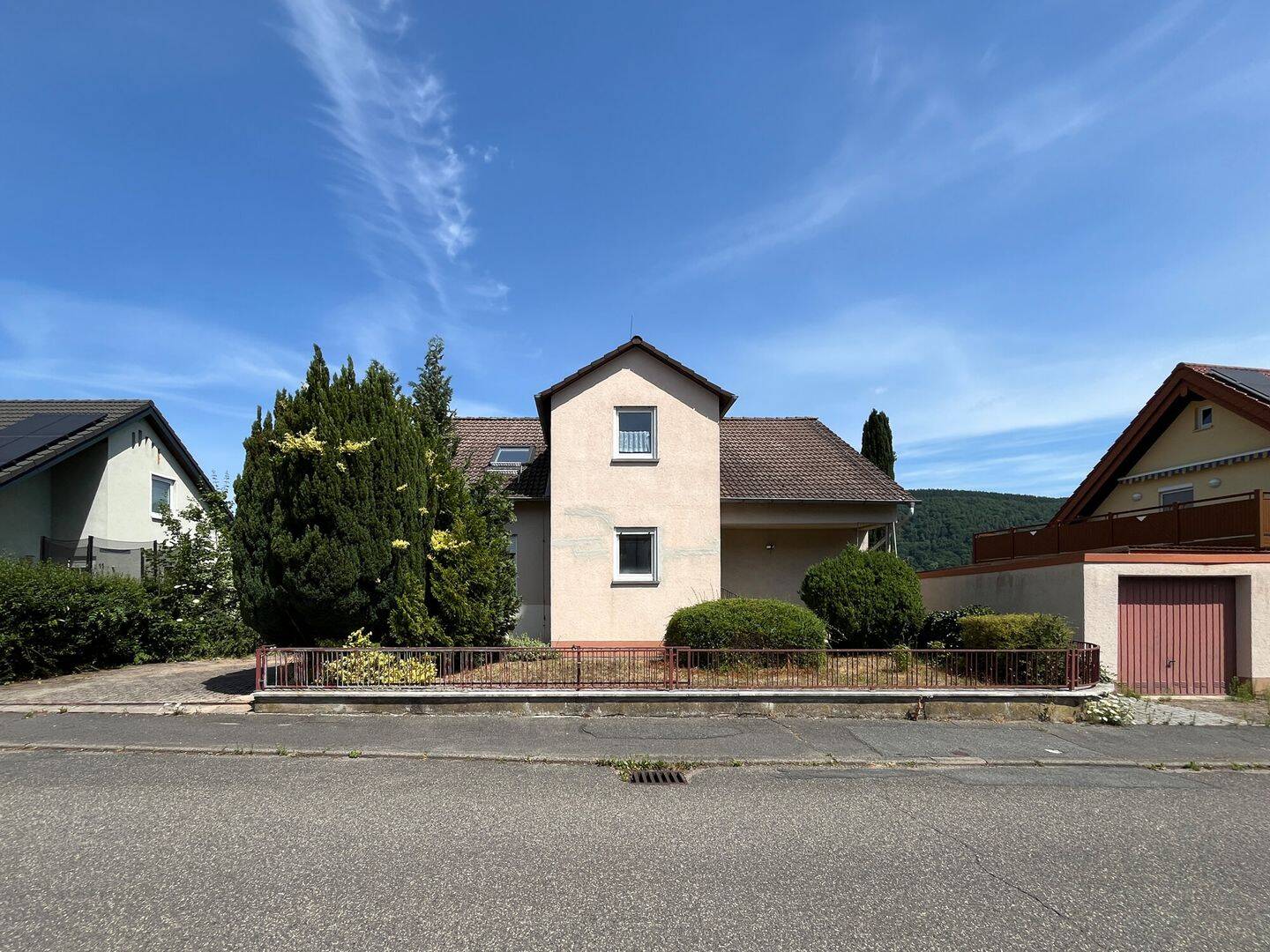 Viel Platz, viele Möglichkeiten – Mehrfamilienhaus mit Garten und Entwicklungspotenzial, 63916 Amorbach