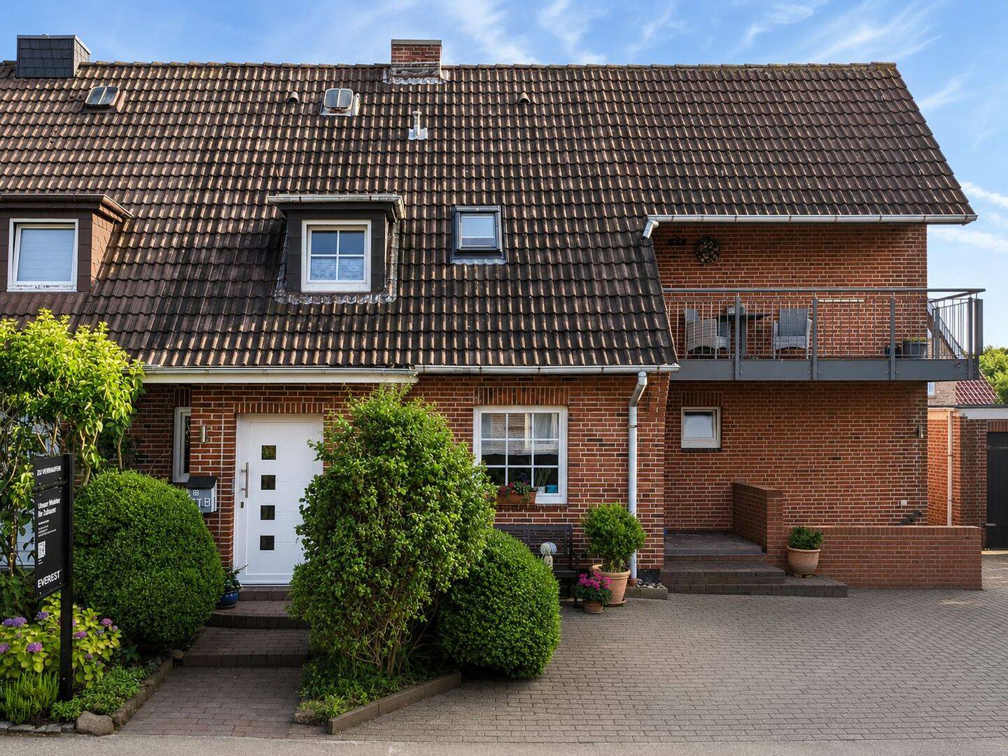 Gepflegtes Wohnhaus mit drei Einheiten in ruhiger Lage, 25980 Sylt