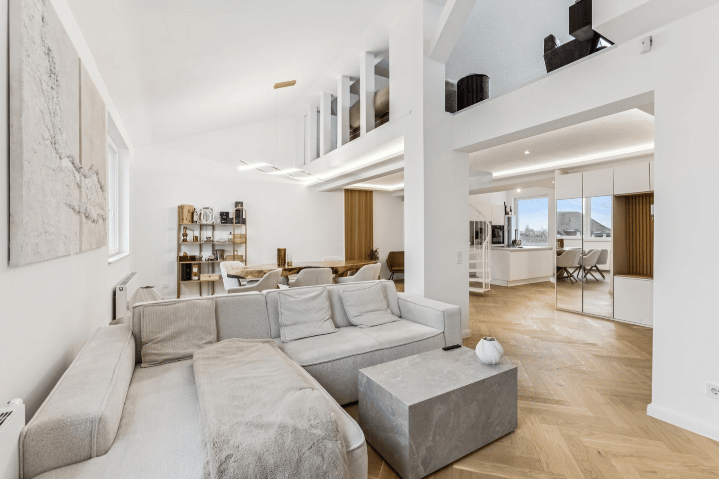 Möbliertes Penthouse auf zwei Etagen in Uhlenhorst, 22085 Hamburg (Hamburg-Nord Barmbek-Süd Uhlenhorst)