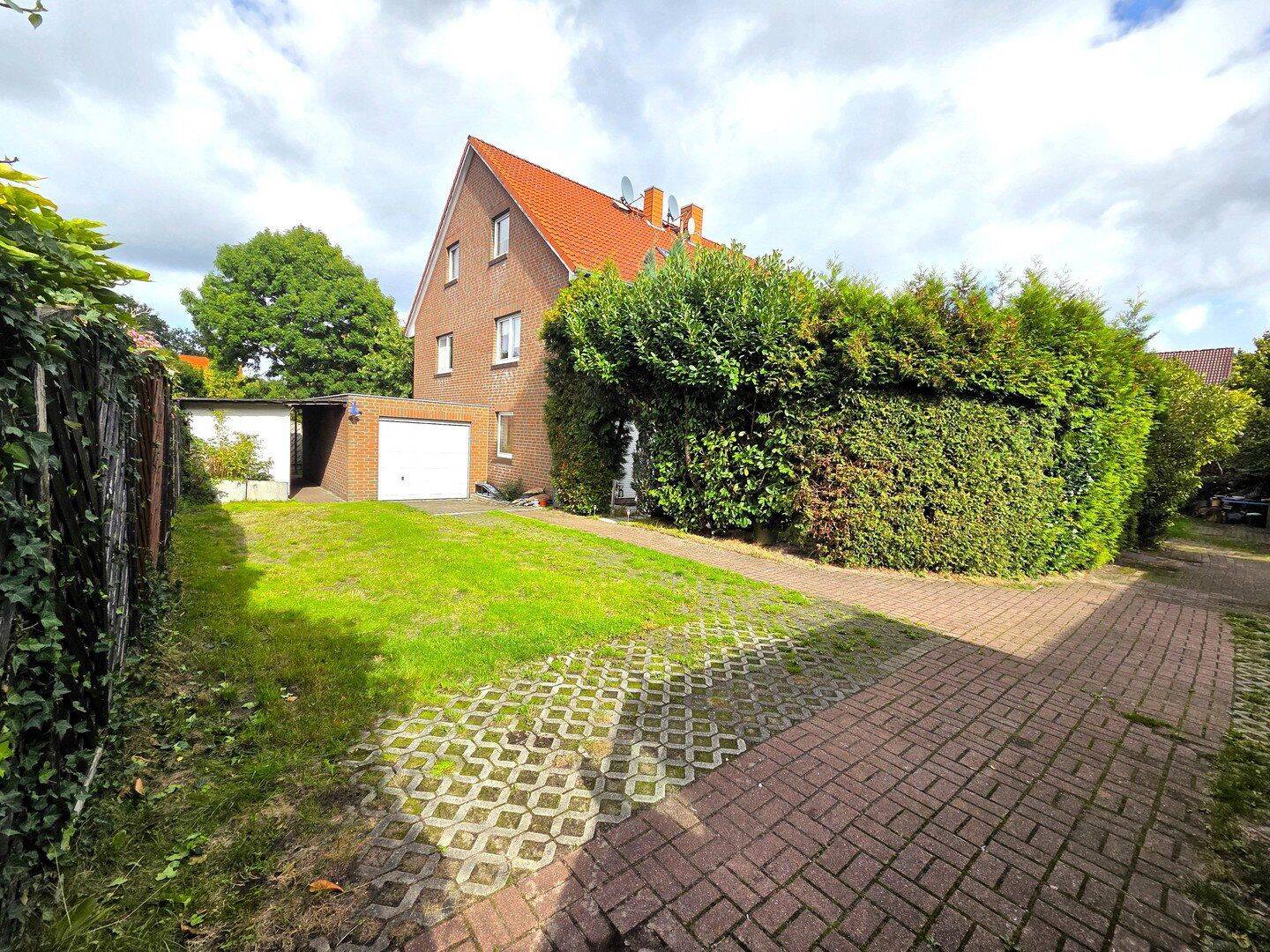 Massive Doppelhaushälfte in Hamburg-Fischbek, 21149 Hamburg (Harburg Hausbruch Neugraben-Fischbek)