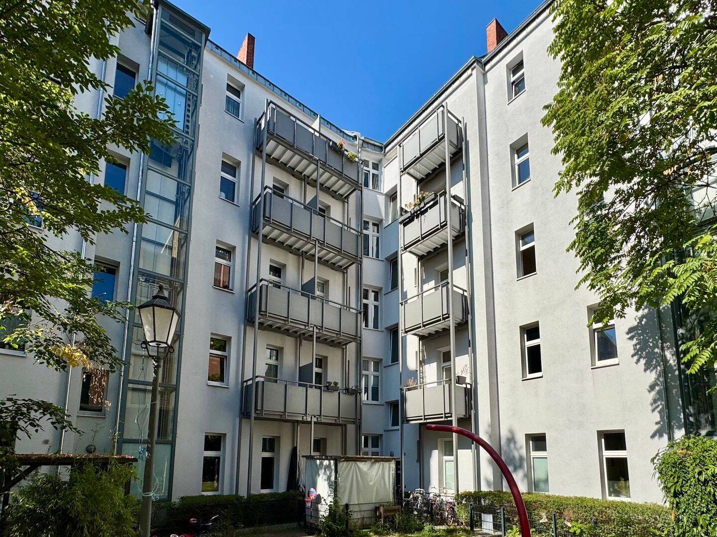 Modernisierte 2-Zimmer-Wohnung im Altbau im Brunnenviertel/Gesundbrunnen mieten, Balkon, ca. 73 m², 13355 Berlin (Mitte Gesundbrunnen Prenzlauer Berg Wedding)