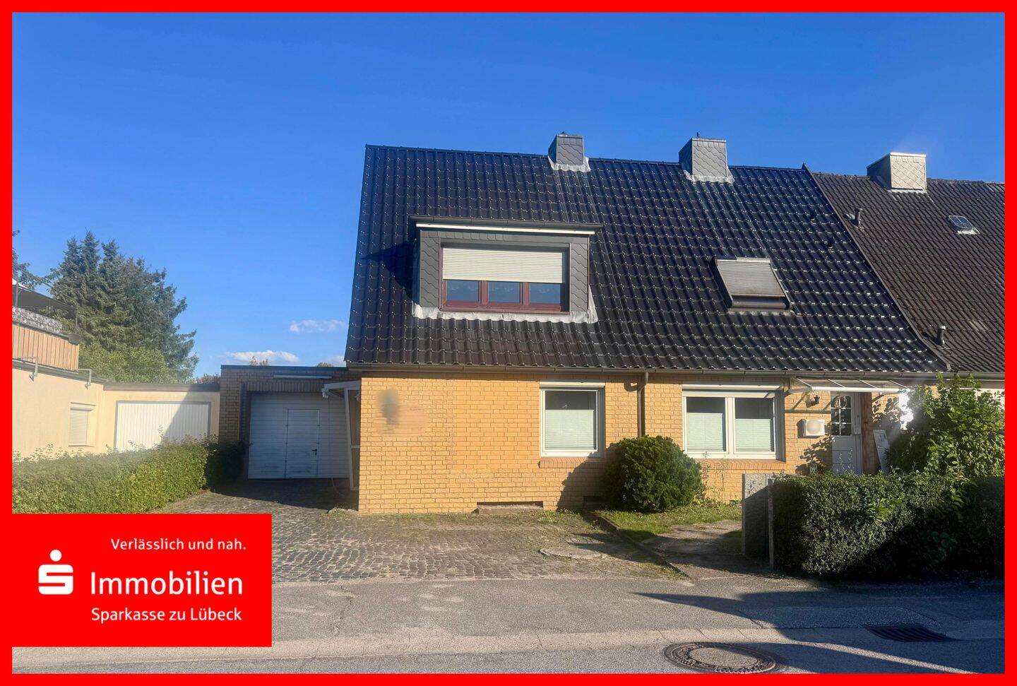 Doppelhaushälfte mit zwei Wohneinheiten, großem Eigenlandgrundstück und vielseitiger Garage, 23554 Lübeck (Innenstadt Sankt Lorenz Nord Sankt Lorenz Süd)