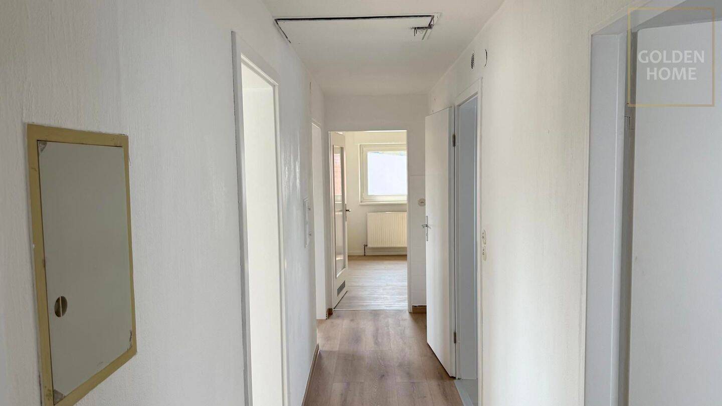 Ruhig wohnen in Burgfarrnbach – 3 Zimmer, Stellplatz & Spitzboden, 90768 Fürth