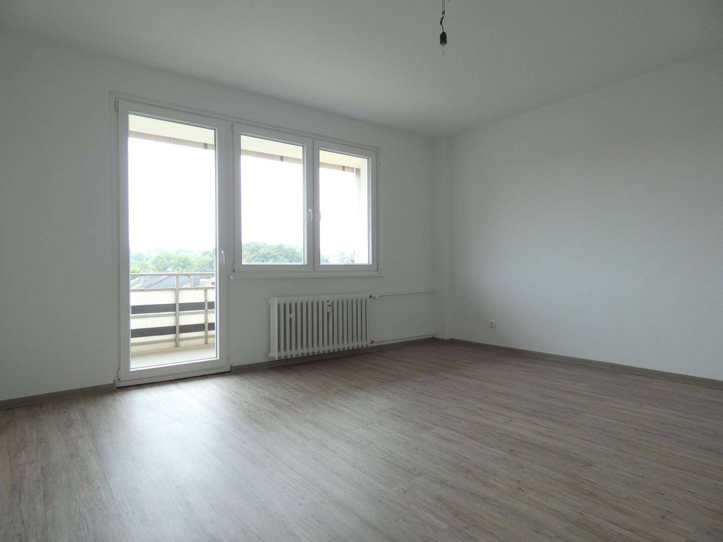 Moderne 3-Zimmer-Wohnung mit Balkon und Fernblick! Nähe RRZ, 45472 Mülheim an der Ruhr (Heißen Heißen-Fulerum Holthausen Mitte-Ost Winkhausen)