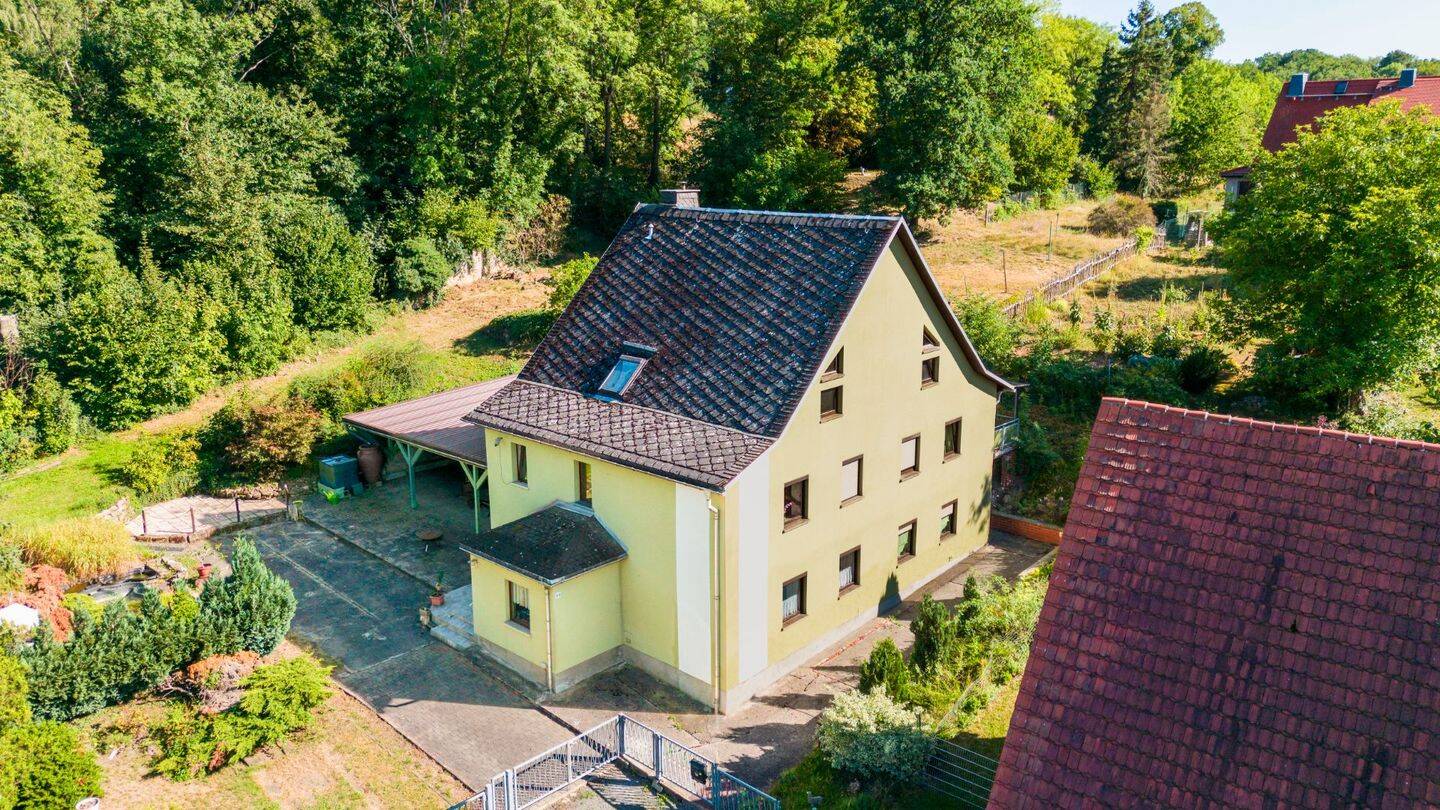 Großzügiges Einfamilienhaus mit weitläufigem Grundstück in Bahretal, 1819 Bahretal