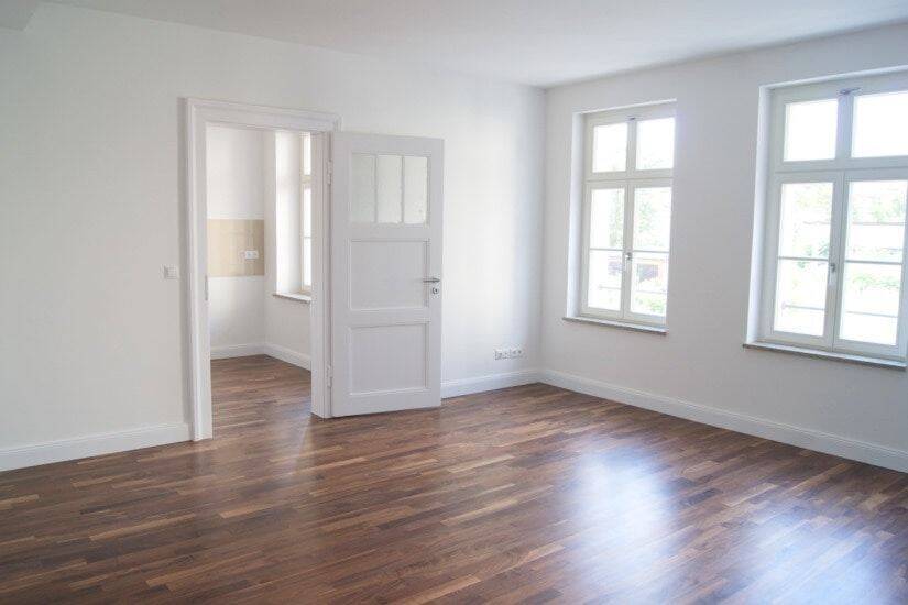 Singleparadies! + Parkett + 27m² Wohnen/Schlafen + Fußbodenheizung + Wanne & Dusche + Balkon, 4159 Leipzig (Lützschena-Stahmeln Möckern Wahren)