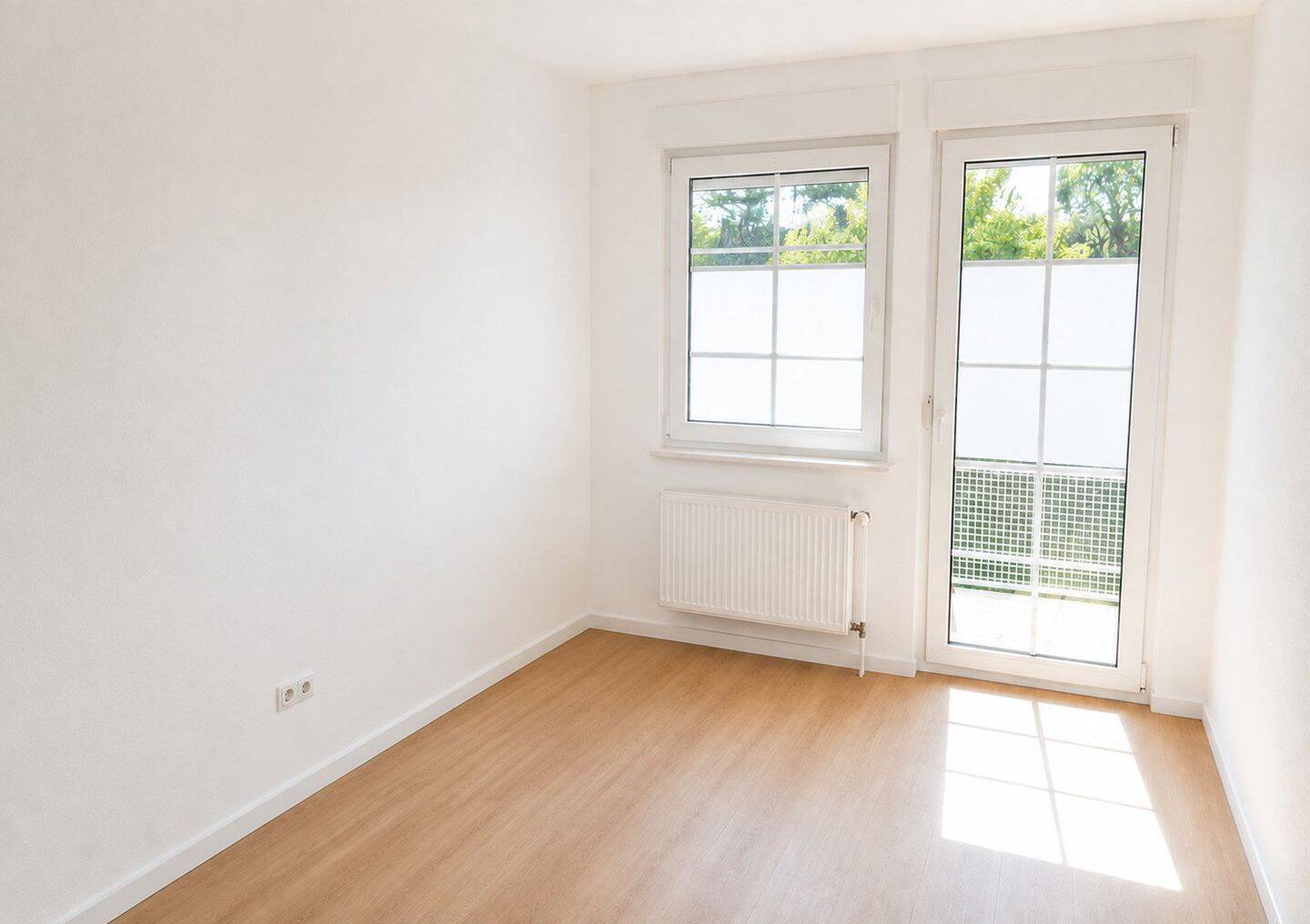 Schöne 75 m² Maisonette mit Balkon u. Stellplatz in Löhne Gohfeld | Neue Küche auf Wunsch, 32584 Löhne