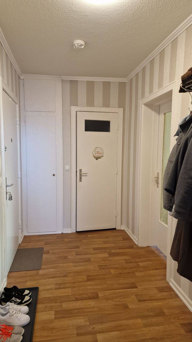 Bitte unsere Fragen beachten! HH-Farmsen, 2,5 Zimmer Wohnung im 4.OG mit Balkon, 22159 Hamburg (Wandsbek Bramfeld Farmsen-Berne Sasel Tonndorf)