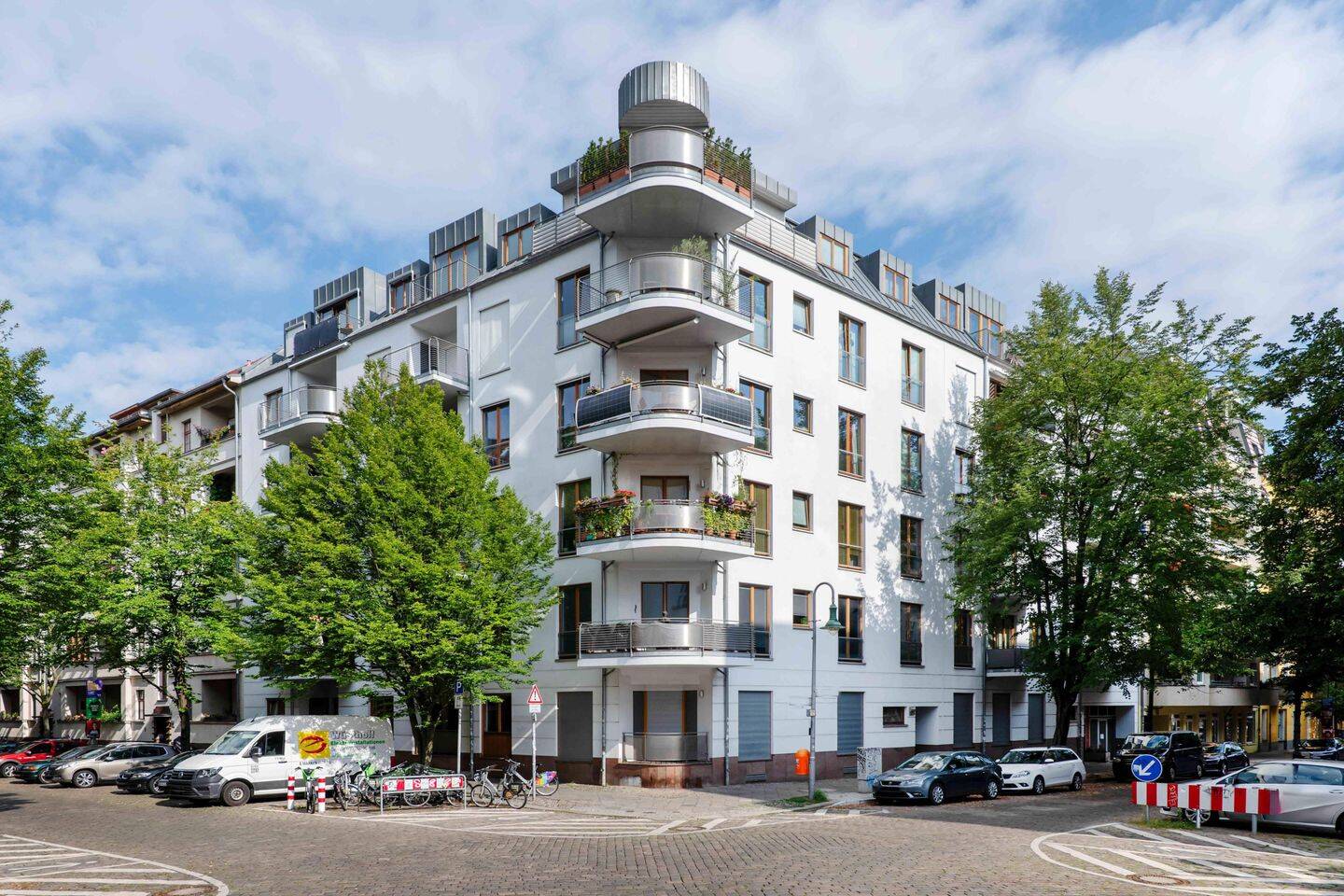 Exklusive Dachgeschosswohnung mit großzügiger Dachterrasse im begehrten Helmholtzkiez, 10437 Berlin (Pankow Prenzlauer Berg)