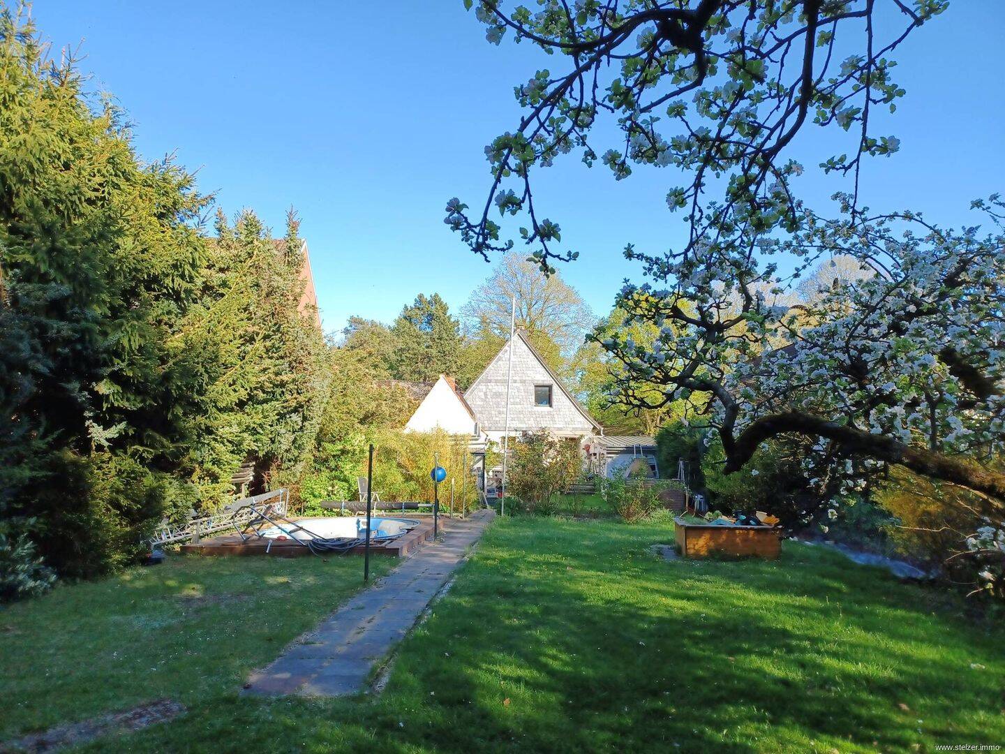 Freistehendes Einfamilienhaus in Bad Schwartau mit Garage, 23611 Bad Schwartau