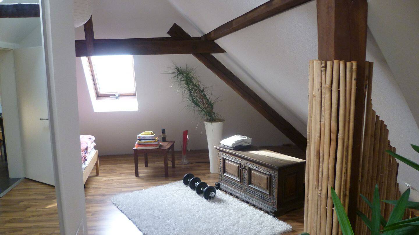 Gemütliche Dachgeschoss Wohnung 2ZKB in Großen Linden, 35440 Linden