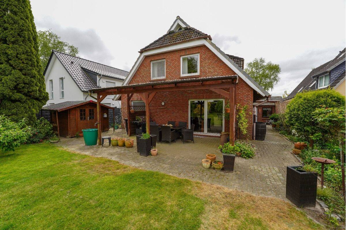 – NOTARVERTRAG IN VORBEREITUNG -Haus mit Garten und Garage in ruhiger Lage Geestland/Langen, 27607 Geestland