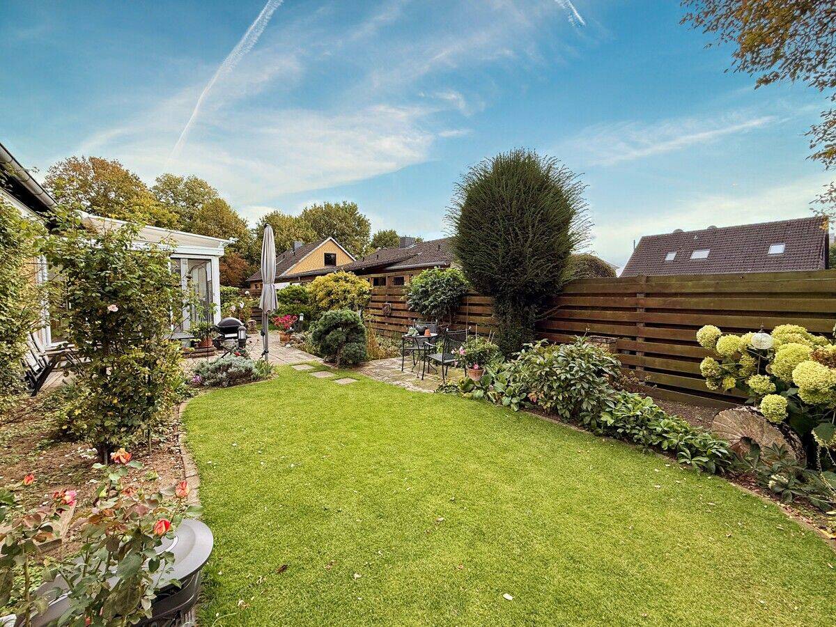Sofort verfügbar! Sehr gepflegtes Einfamilienhaus mit Garage und Wintergarten in Hemmingen-Arnum, 30966 Hemmingen