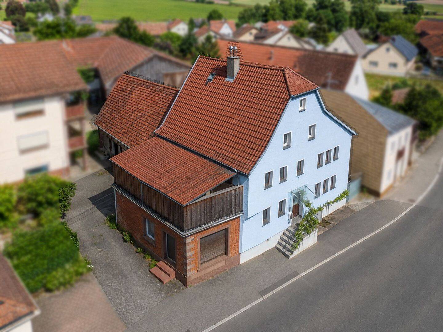 Raum für Ideen: Wohnen, Arbeiten und Hobby auf über 326 m² Gesamtfläche, 74821 Mosbach