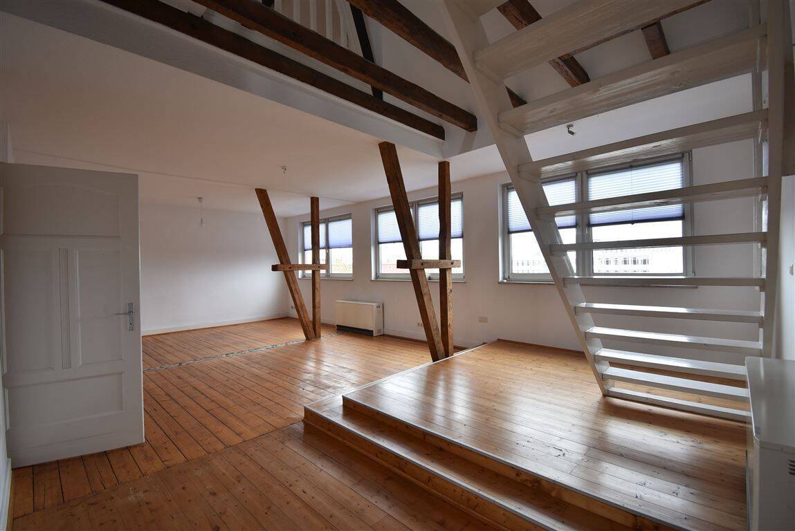 Für Individualisten! Bezugsfreie 3-Zimmer-Wohnung mit Charme, 40591 Düsseldorf (Eller Holthausen Oberbilk Wersten)