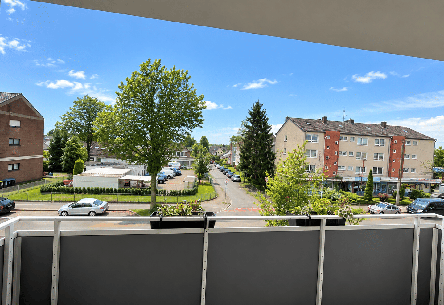 *Singles aufgepasst!* Großzügiges 1 Raum Apartment mit großer Küche und Sonnenbalkon in Mülheim Ruhr *Stellplatz am Haus optional!*, 45473 Mülheim an der Ruhr