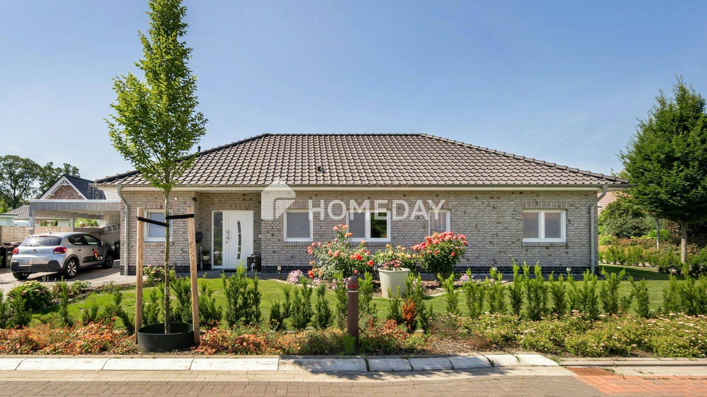 Moderner Walmdachbungalow mit PV-Anlage, Terrasse und Carport in Dötlingen, 27801 Dötlingen