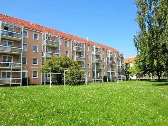 Im Grünen,sonnig mit BALKON – 3- Raum Wohnung, gemütlich, 6502 Thale