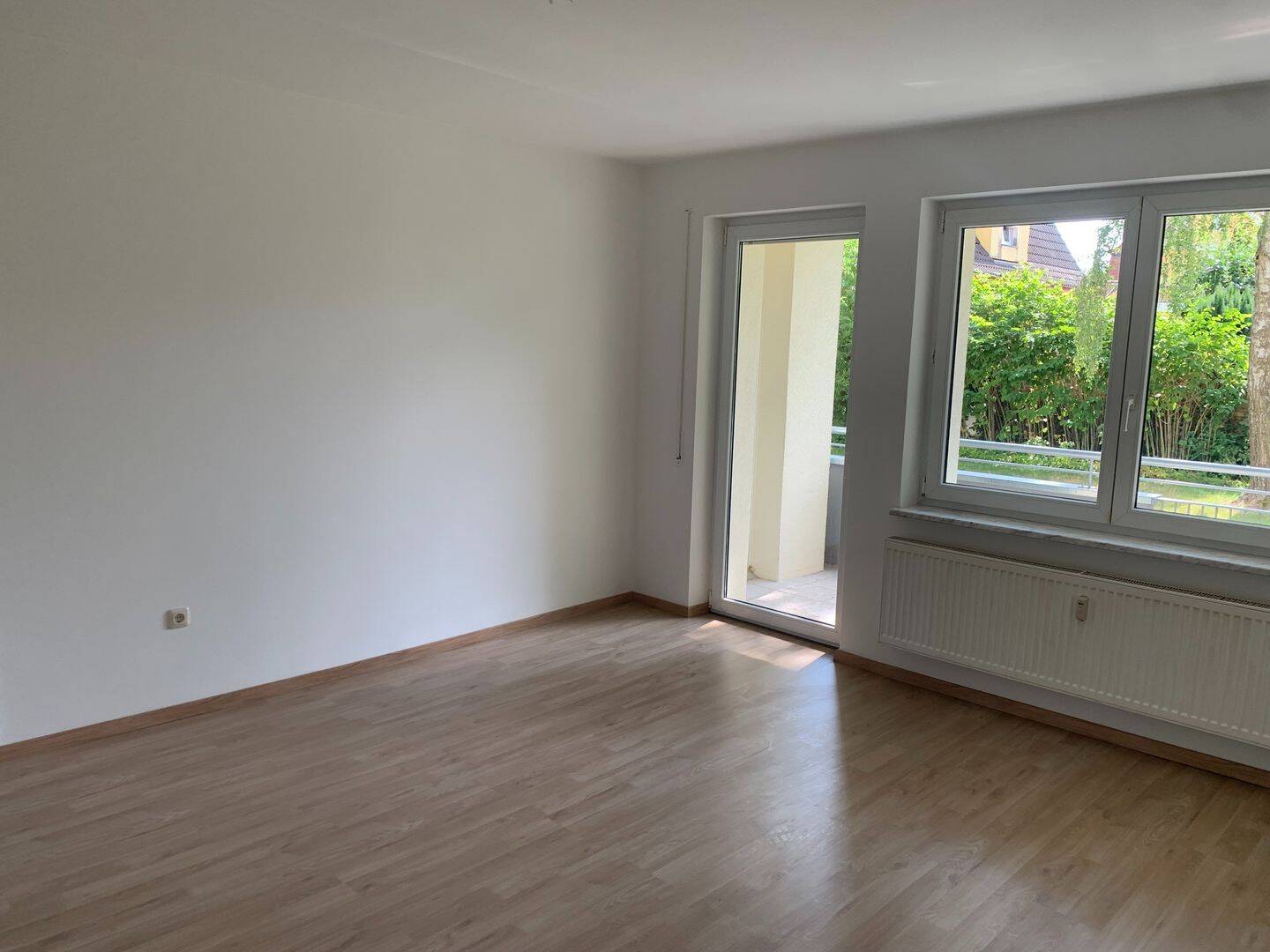 Neu renovierte 4 Zimmer EG Wohnung mit Keller und Stellplatz, 89407 Dillingen a.d. Donau
