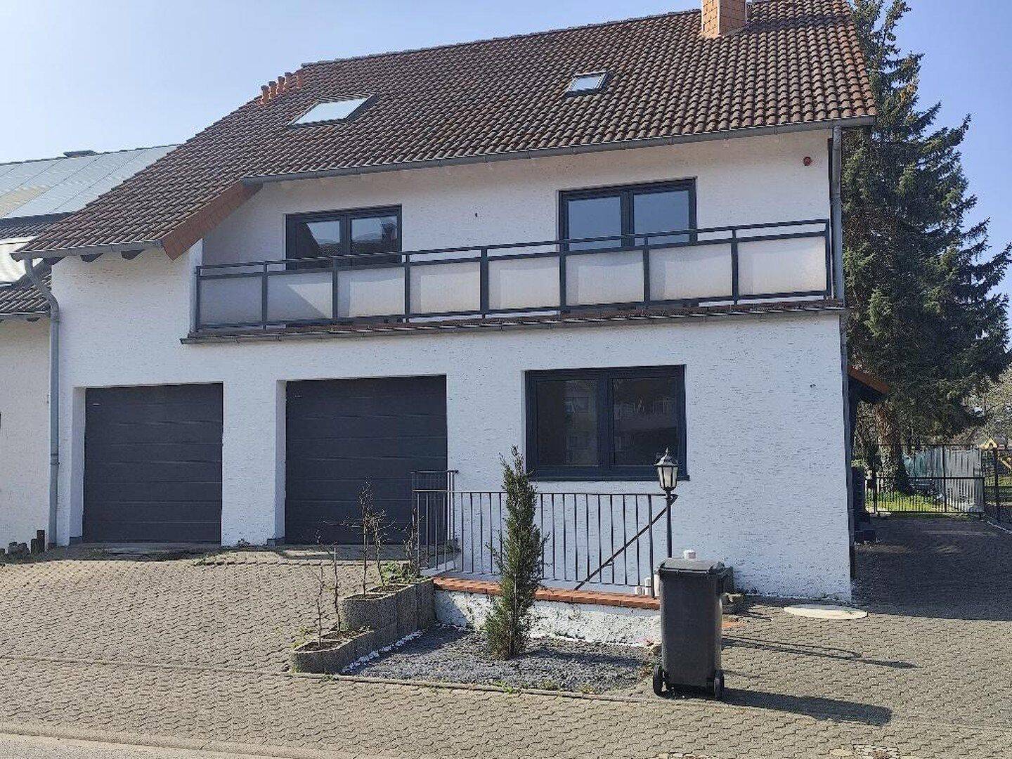 Privatverkauf – Mehrgenerationenhaus mit potential in Düren – Lendersdorf, 52355 Düren