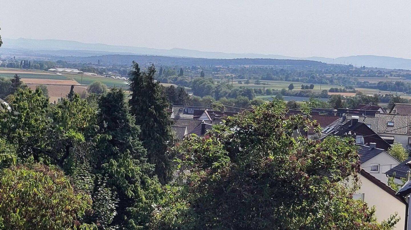 Großes Reihenhaus mit Weitblick und viel Potential, 70771 Leinfelden-Echterdingen