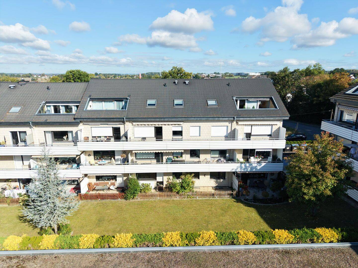 Riecht noch nach Farbe: Frisch saniert & sofort bezugsfertig, 33729 Bielefeld (Altenhagen Brake Milse)