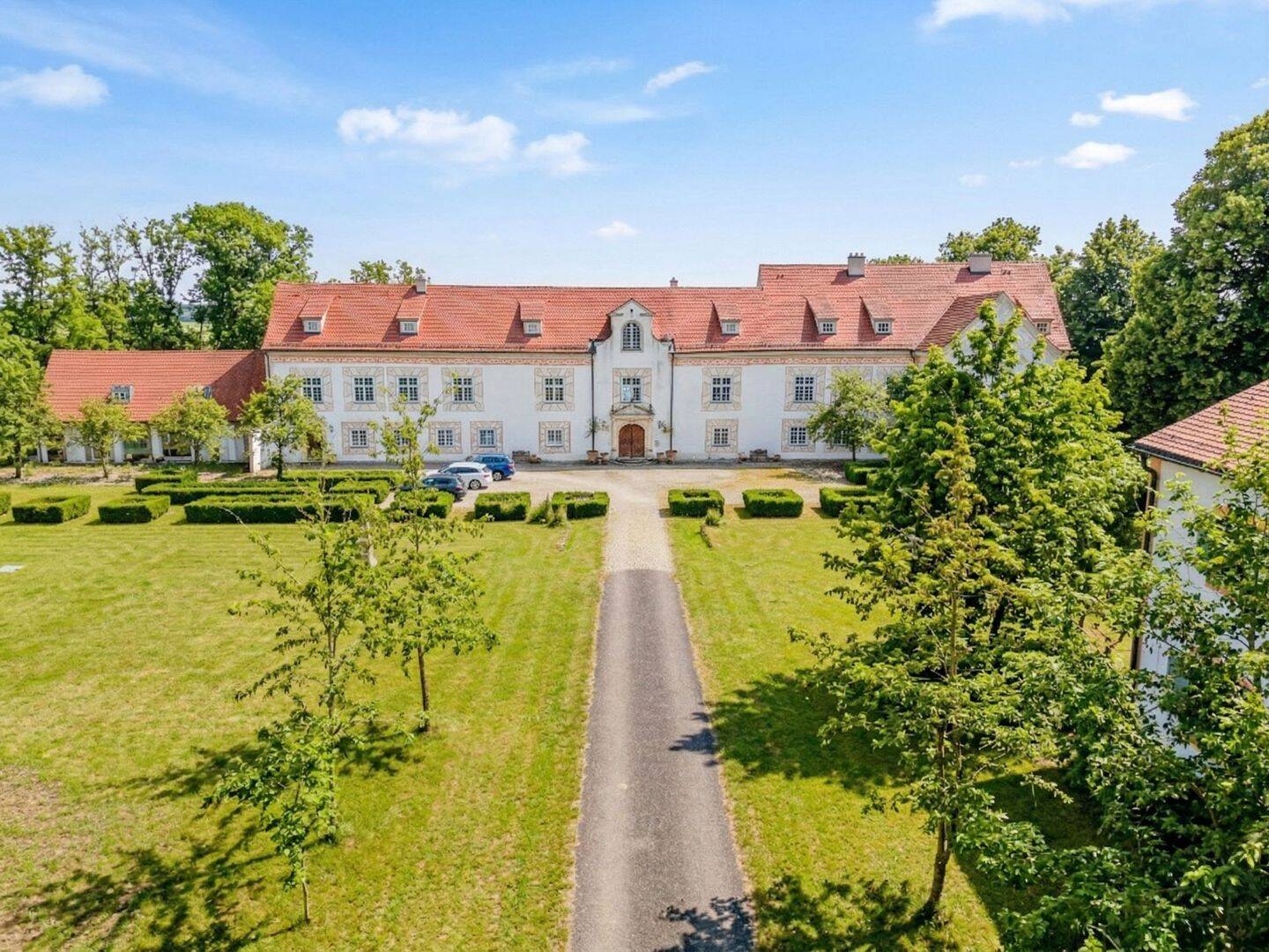 Exklusives Schlossanwesen mit Reitanlage und historischem Charakter, 88436 Eberhardzell