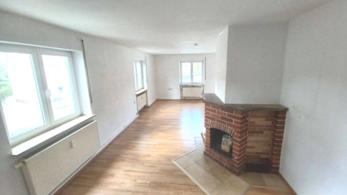 3-Zi.-Whg.Roßtal-Buchschwabach im 1.OG mit grosser Dachterrasse, 90574 Roßtal