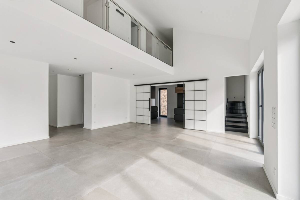 Neuwertige Maisonette-Wohnung mit 32,18 m² Dachterrasse, 41066 Mönchengladbach (Bettrath Neuwerk Uedding)