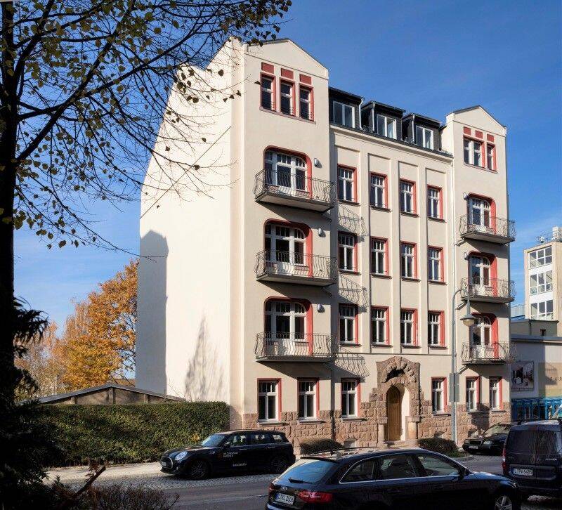 Historischer Charme modern saniert: Altbauwohnung mit Fußbodenheizung & 2 Balkonen, 9130 Chemnitz (Hilbersdorf Sonnenberg Yorckgebiet Zentrum)