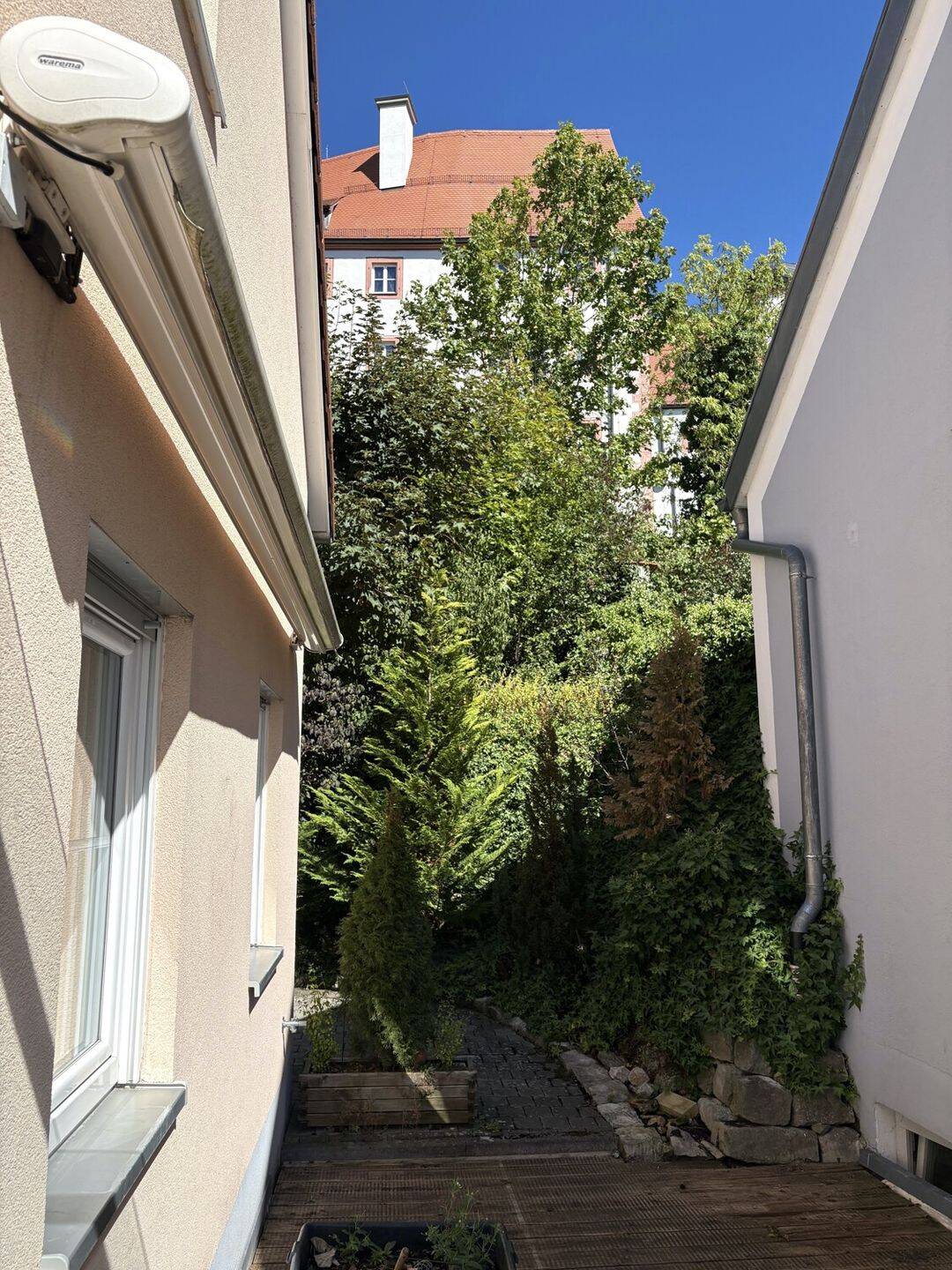 Wohntraum mit Charakter: Doppelhaushälfte mit Terrasse, kleinem Garten und Garage, 92331 Parsberg