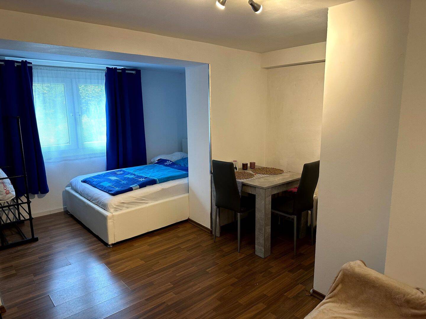 Für Wochenendpendler ! ! ! Schönes Souterrain-Apartment in Grafenberg am Ostpark., 40629 Düsseldorf (Gerresheim Grafenberg Hubbelrath Ludenberg Rath)