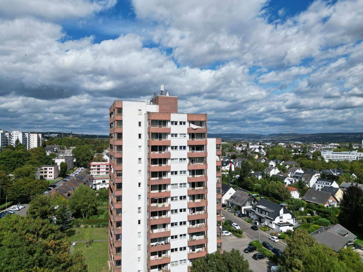 Vermietete Eigentumswohnung in Uni-Nähe von Koblenz-Metternich, 56072 Koblenz (Güls Metternich Rübenach)