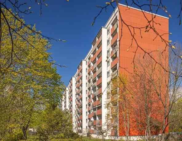 Etwas besonderes: weitläufige 3-Zimmer-Wohnung mit Balkon, 1307 Dresden