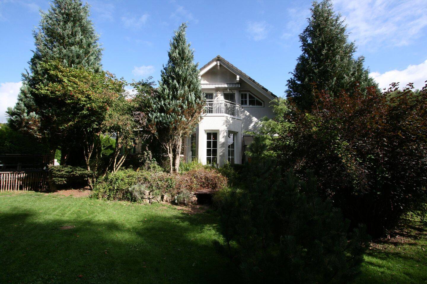 Modernisiertes Einfamilienhaus mit großzügigem Wintergarten und idyllischem Grundstück, 98634 Wasungen