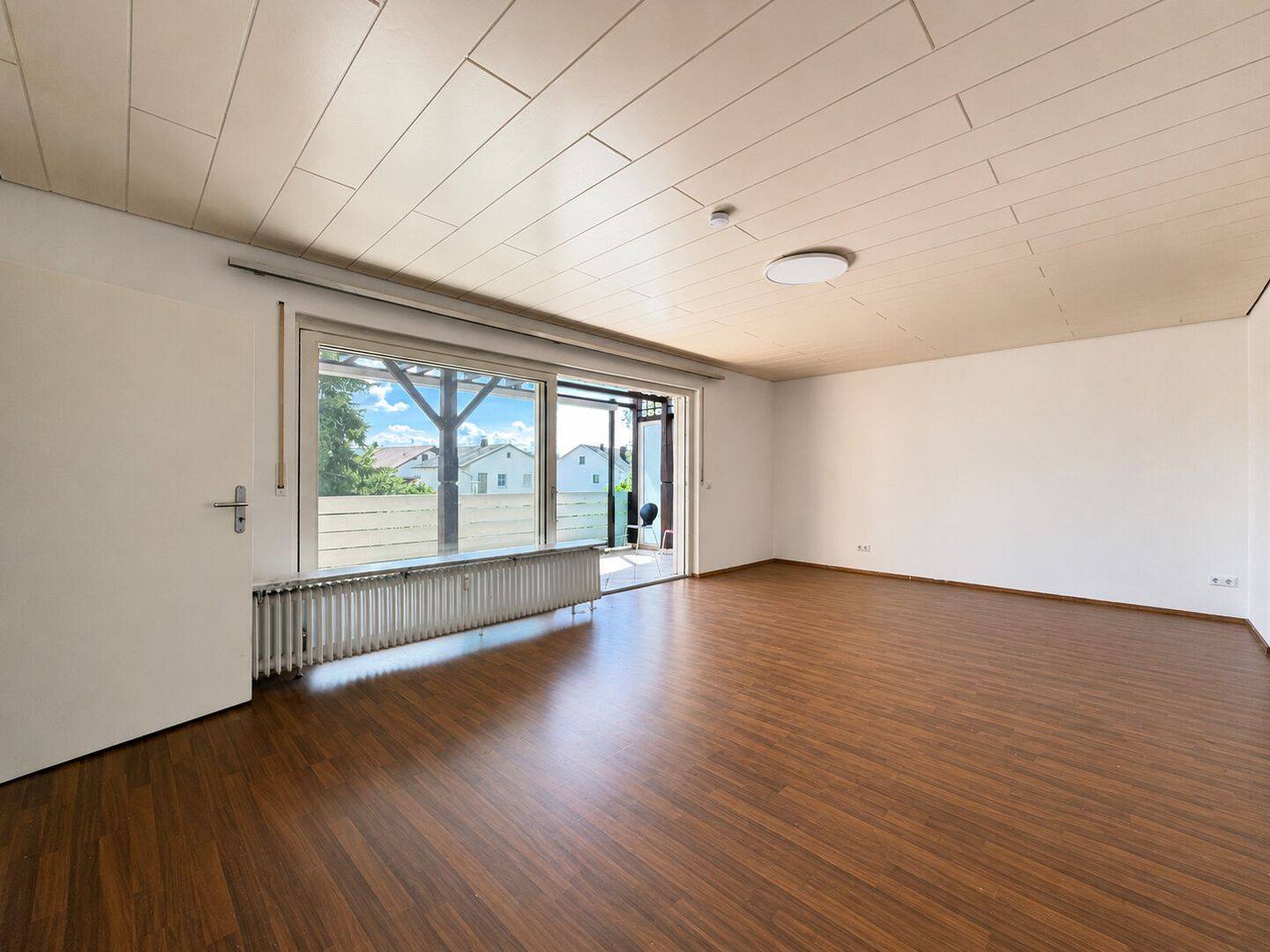 Modernes Wohnen auf einer ganzen Etage – Großzügige 5-Zimmer-Wohnung in Teising, 84576 Teising