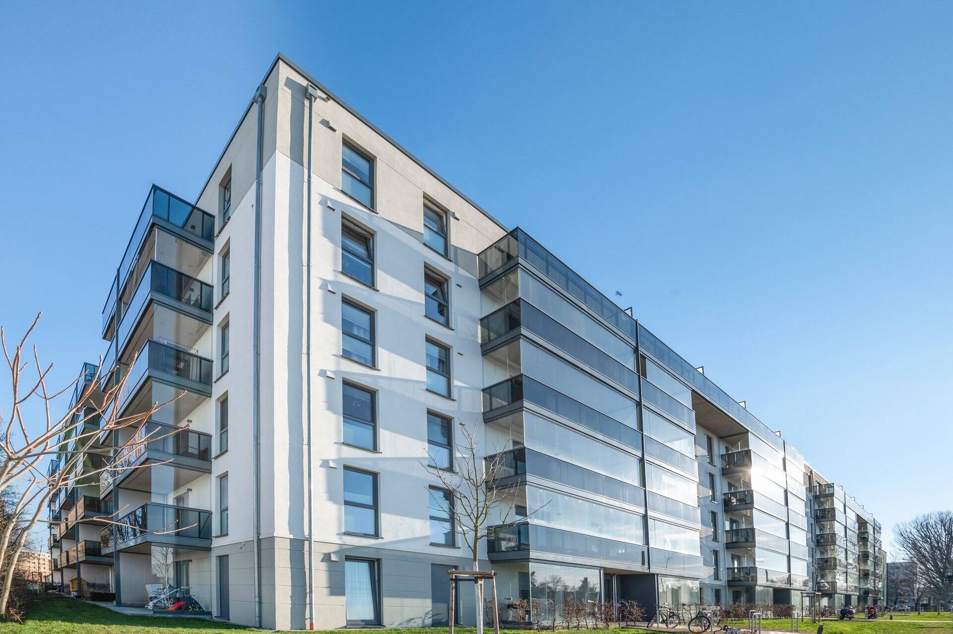 Ihr neues Familienzuhause: Helle 5-Zimmer-Wohnung mit Balkon, 13053 Berlin (Lichtenberg Hohenschönhausen)