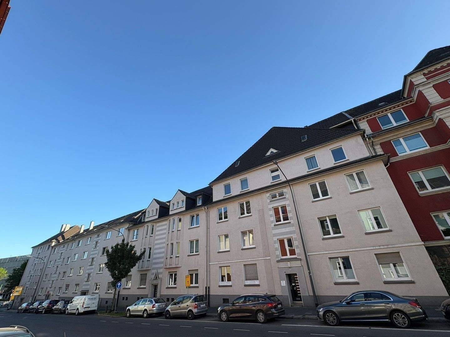 Zentral, komfortabel, gut geschnitten – 2-Zimmer-Wohnung in Essen-Holsterhausen, 45147 Essen (Frohnhausen Holsterhausen Rüttenscheid)