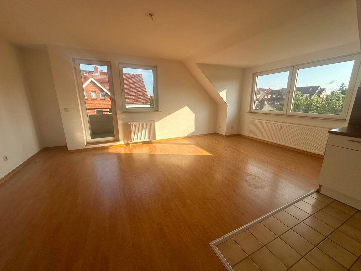 Singles & Paare aufgepasst: 2-Zimmer-Dachgeschosswohnung mit offener Küche, 21629 Neu Wulmstorf