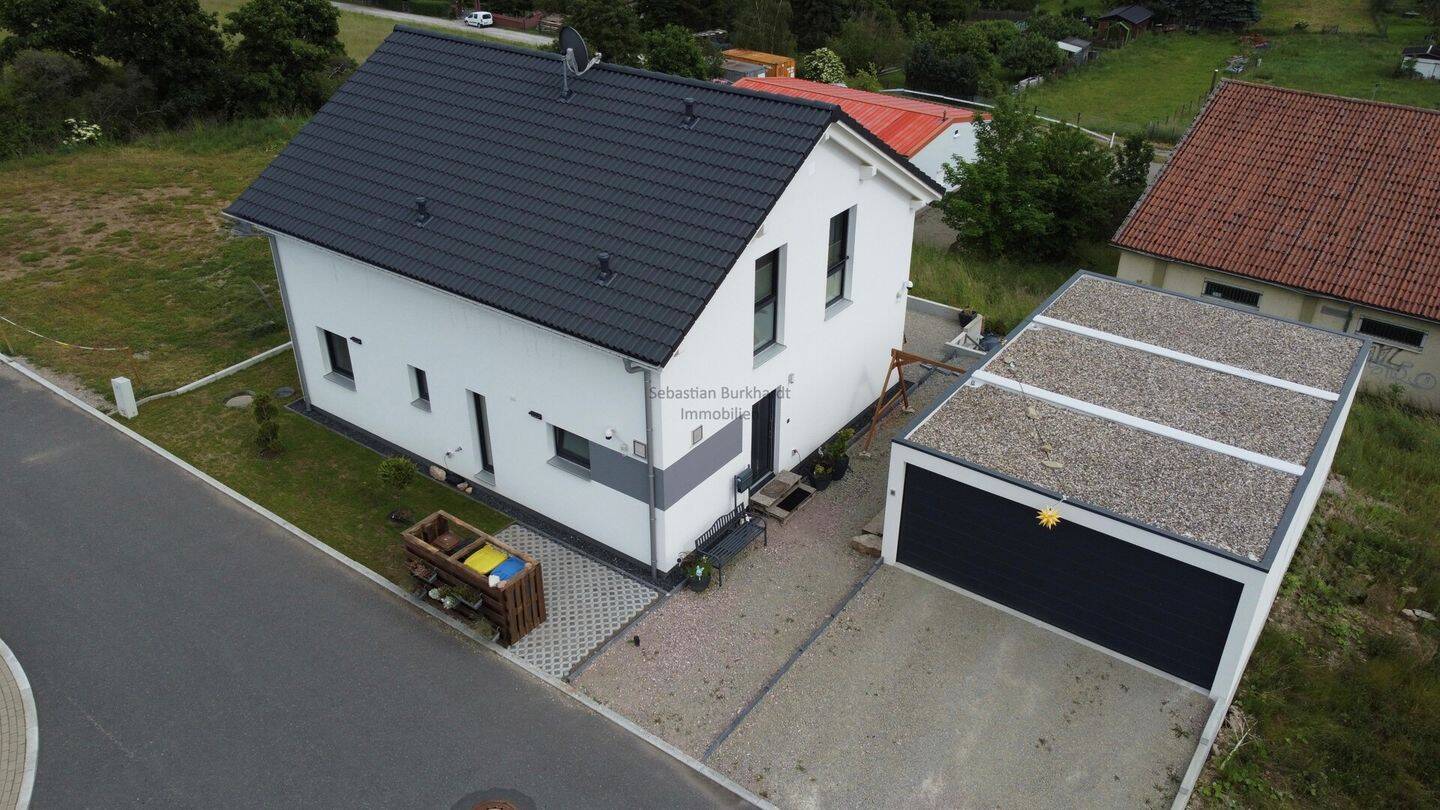 *** Exklusives KfW-40-Plus-Einfamilienhaus mit PV-Anlage, Erdwärmepumpe, Doppelgarage, 99331 Geratal (Geschwenda)