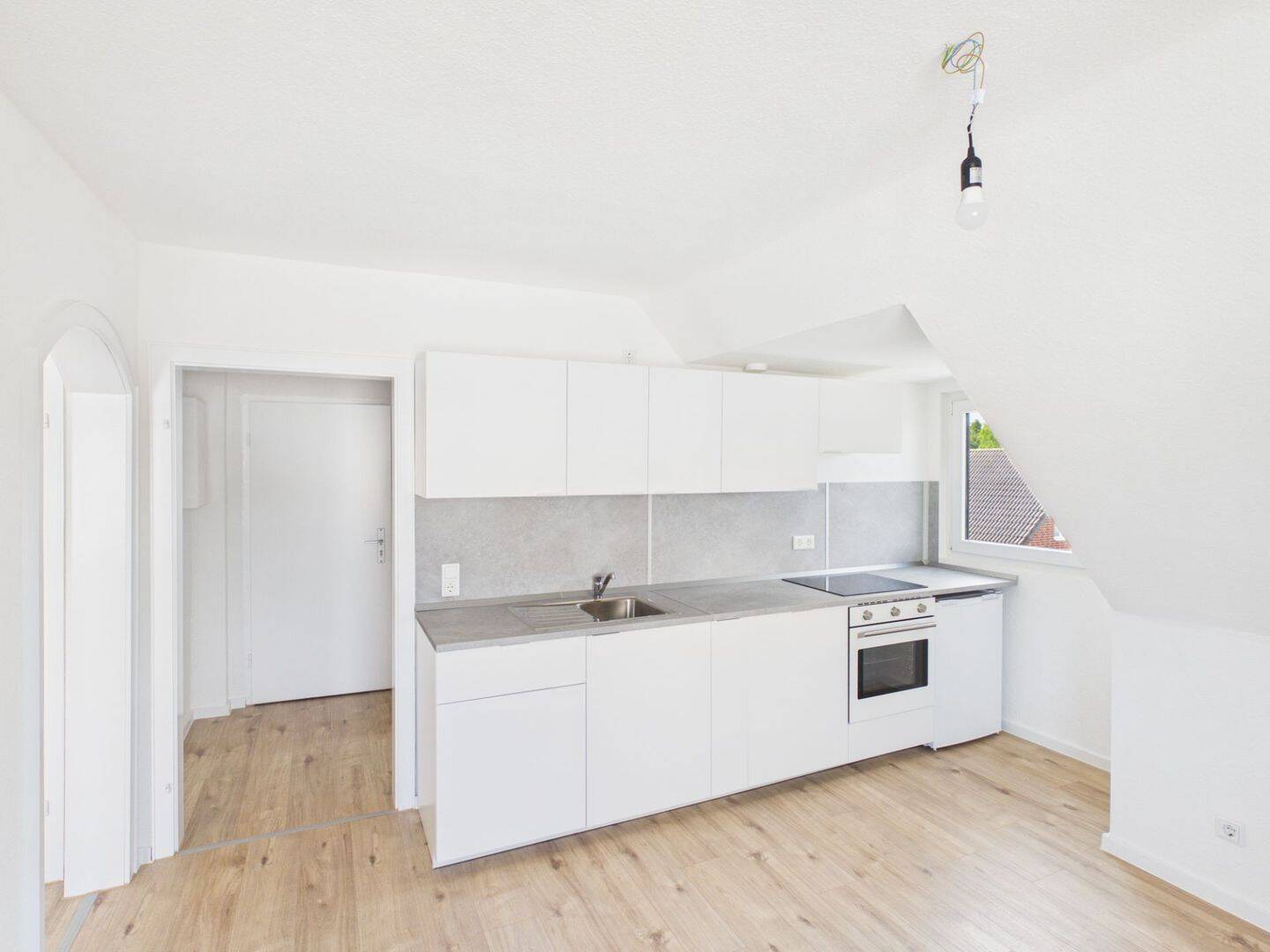 Frisch renoviert & bezugsfrei: Helle 2-Zimmer-Wohnung in Ratingen, Renditepotenzial über 6%, 40883 Ratingen