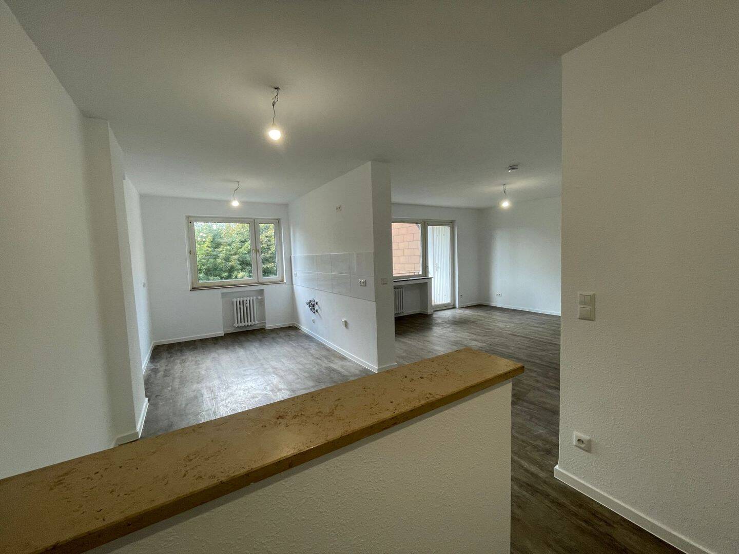 Tolle Wohnung mit offener Küche, Balkon und Gäste-WC, 47169 Duisburg (Aldenrade Fahrn Marxloh Röttgersbach Wehofen)