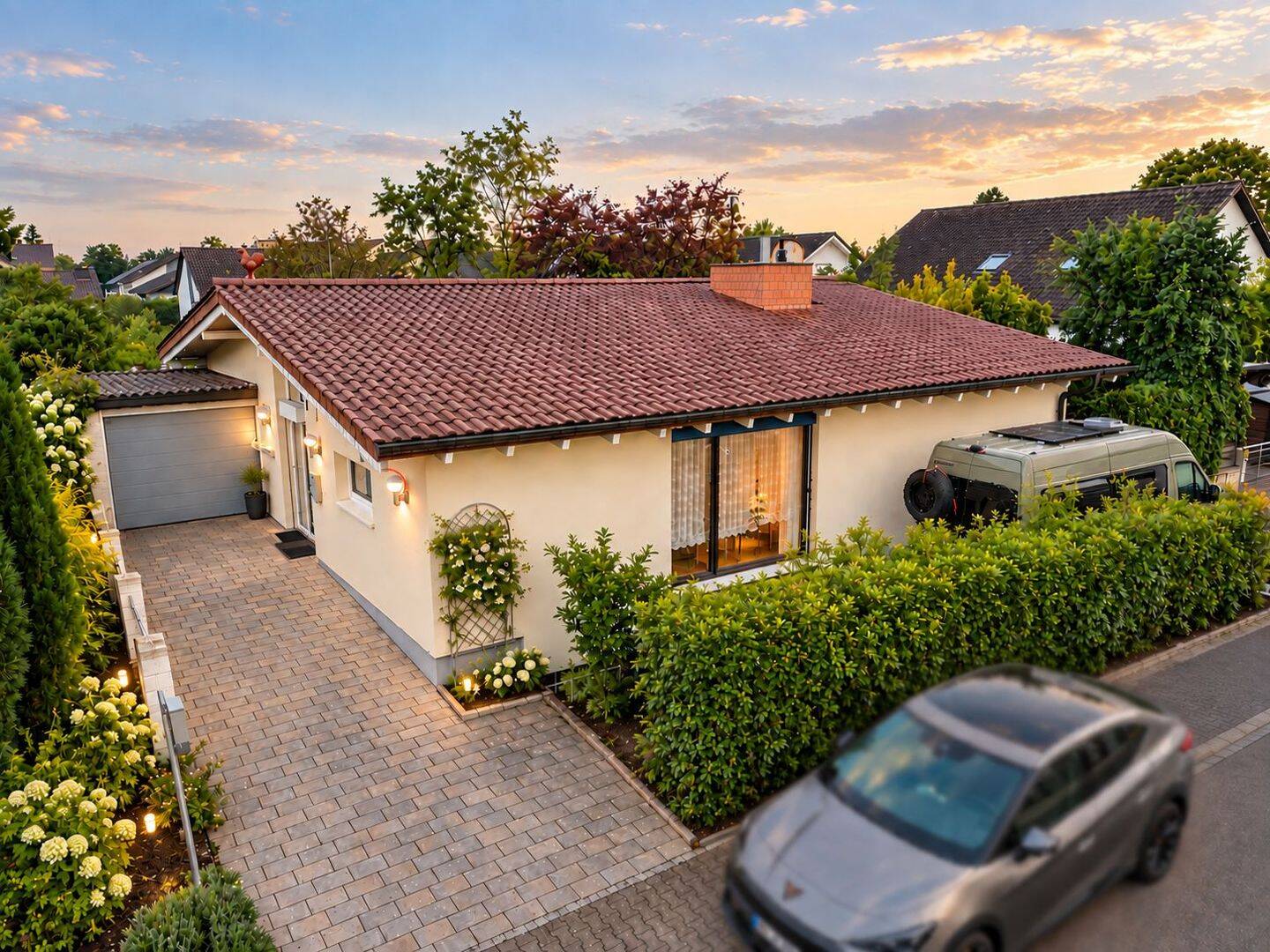Viel Platz für Ideen – Einfamilienhaus mit Charakter – großer Garten, Sauna, Kamin & viel Potenzial!, 68804 Altlußheim