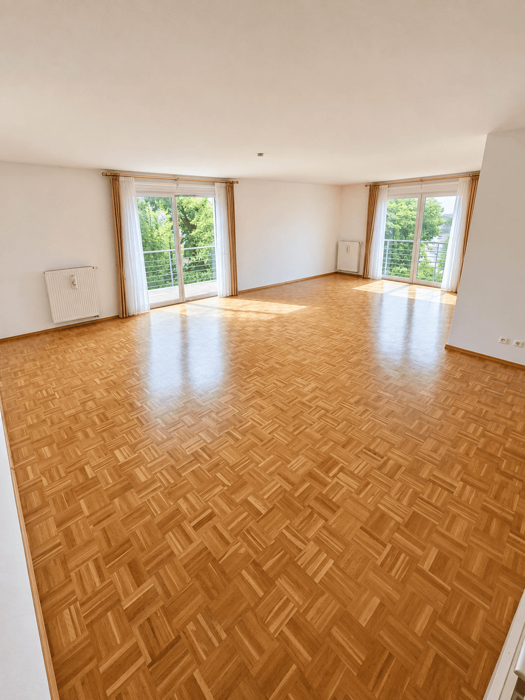 Großzügige 2-Zimmer-Wohnung mit Balkon am Amphitheater in Trier-Ost, 54295 Trier