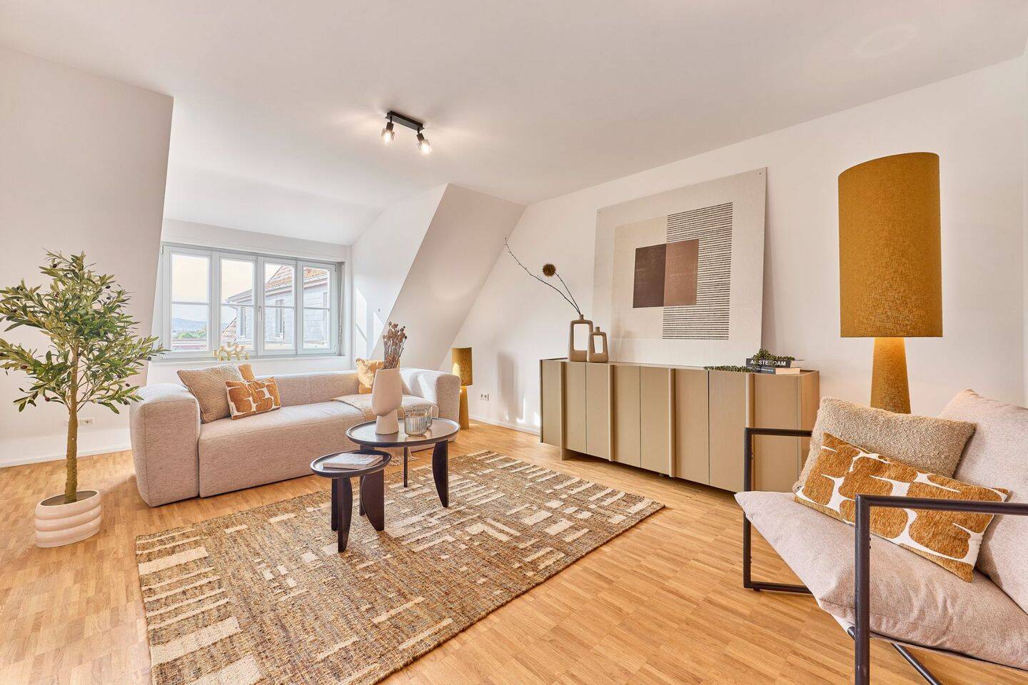 Großzügige 3,5-Zimmer-Maisonette mit Loggia und Duplex-Parker – hochwertig kernsaniert, 64625 Bensheim